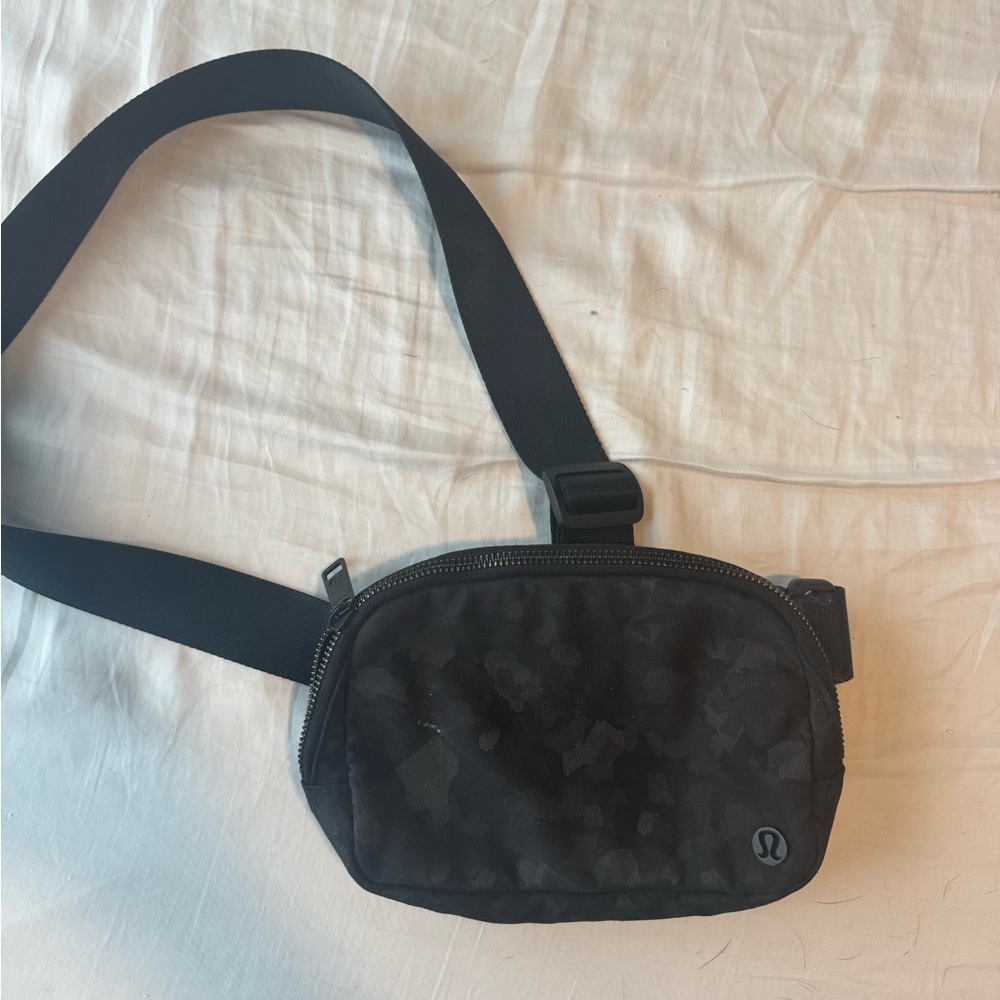 lululemon Belt Bag